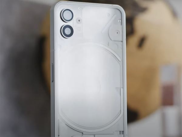 Смартфон Nothing Phone (1) получит уникальные функции на основе тыльной подсветки 