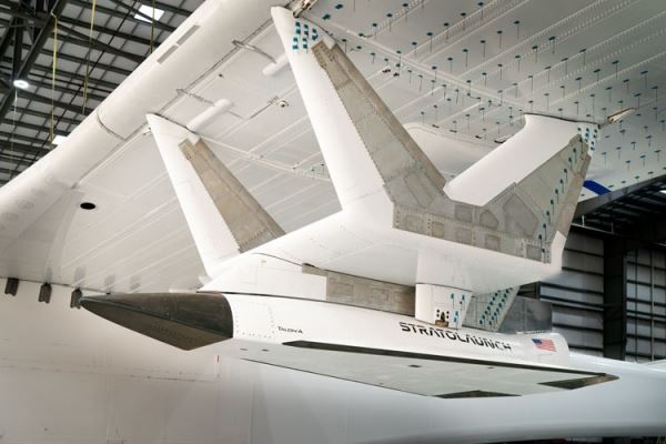 Тестовый полёт самого большого в мире самолёта Stratolaunch Roc завершился раньше запланированного 