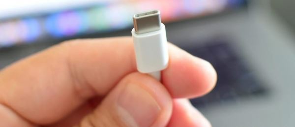 В Европе утвердили единый разъём для зарядки смартфонов — порт USB-C станет обязательным к осени 2024 года