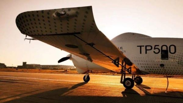 В Китае прошли лётные испытания беспилотного транспортного самолёта TP500